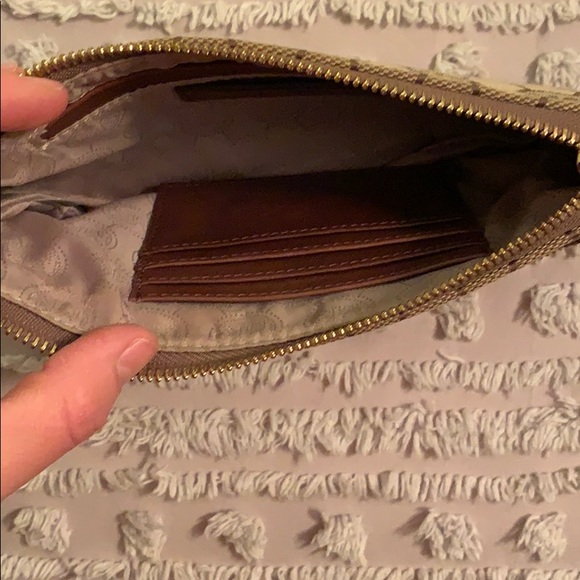 Michael Kors logo wristlet - Picture 6 of 8
